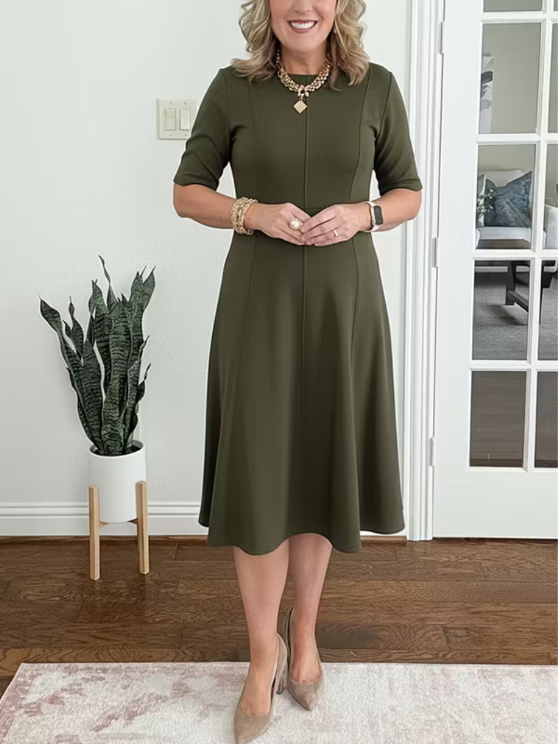Layla | Chic Fit-and-Flare Midi Cocktail Dress